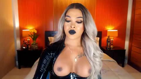 UrMajestyTyra online show from June 19, 12:26 am
