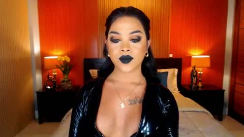 UrMajestyTyra online show from June 21, 1:53 am