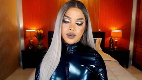 UrMajestyTyra online show from July 23, 1:21 am