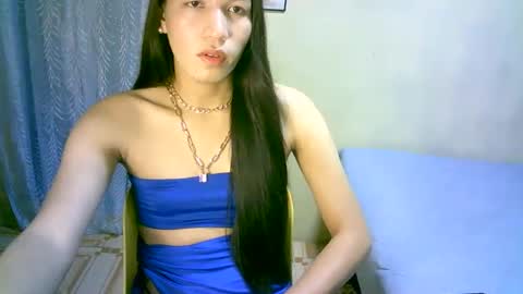 queen julia not into CHEAPGUY online show from December 17, 2:00 pm