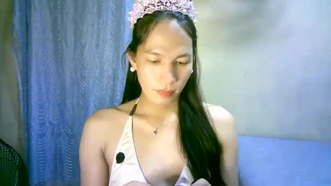 queen julia not into CHEAPGUY online show from January 28, 12:22 pm