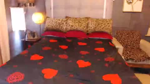 Shikura online show from December 7, 4:59 am