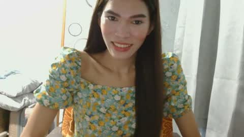 urtrans_sheenlyn online show from July 5, 12:00 pm