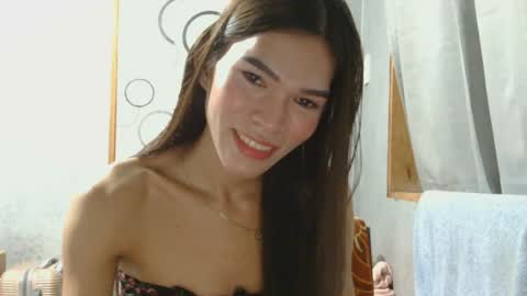 urtrans_sheenlyn online show from July 30, 10:36 am
