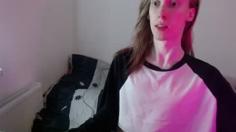 you can call me Roni online show from August 3, 9:04 am