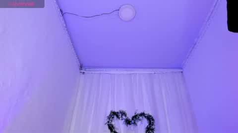 Snapshot of valentina_gaviria_ chatting on March 5, 10:29 am VALENTINA GAVIRIA online show from March 5, 10:29 am