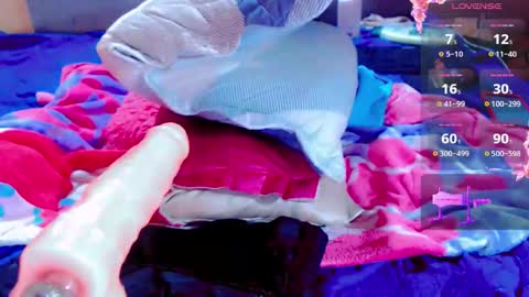 valentinafoxts online show from November 17, 12:05 pm