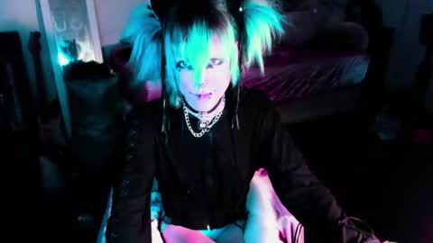 Tina Bates online show from September 20, 7:14 am