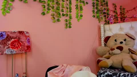 valentinee_xo online show from June 14, 4:14 am
