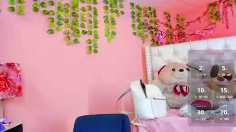 valentinee_xo online show from June 23, 6:10 am