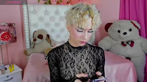valentinee_xo online show from August 1, 5:30 am