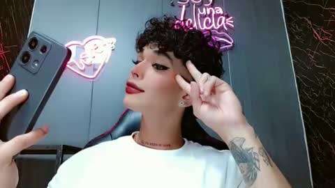 Marian online show from November 28, 7:59 pm