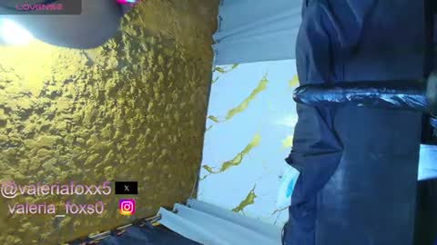Valeriafoxx online show from July 2, 3:23 am