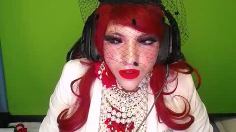 vanesacrossdresser online show from December 5, 4:59 am