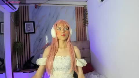 vanessa_jenner online show from June 10, 10:42 pm