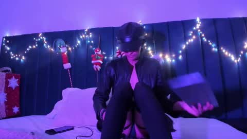 vannellope_96 online show from January 13, 7:11 pm