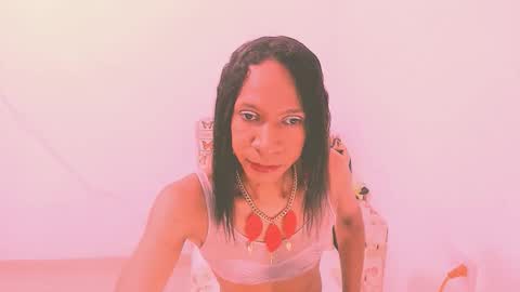 VANNESA online show from April 2, 9:35 pm