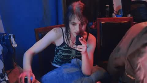 veelucious online show from June 16, 8:27 am