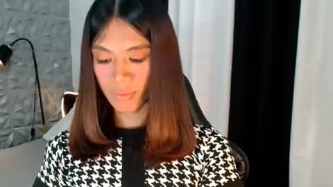 velvet_angela online show from July 26, 7:59 am