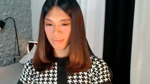 velvet_angela online show from July 28, 11:17 am