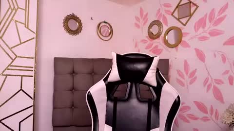 Velvet  online show from July 14, 1:06 pm