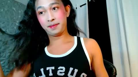 velvet_tracey online show from July 26, 12:30 am