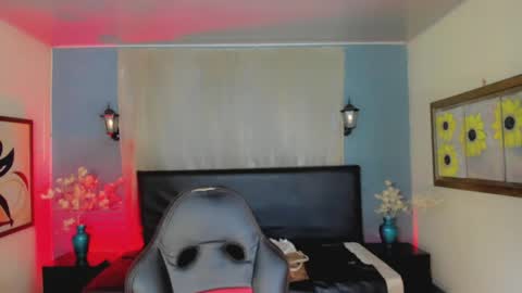 Victoria online show from March 29, 9:48 pm