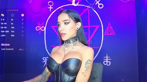 Victoria Vampire online show from November 7, 6:08 pm