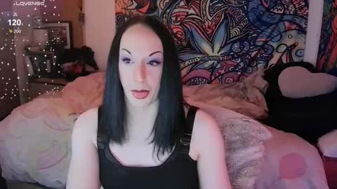 vikskikat online show from February 14, 7:21 pm