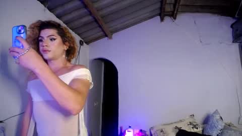 violet_hyuga online show from November 12, 4:25 am