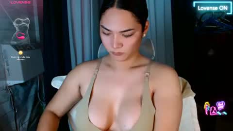 violet online show from August 3, 11:38 am