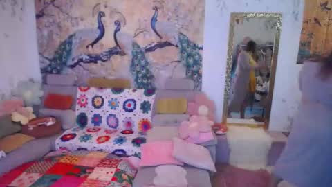 Emilia inst  online show from November 16, 4:50 pm