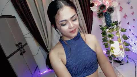 Hi Im LOVIE Please dont forget to follow and thumbs up me online show from October 31, 4:22 am