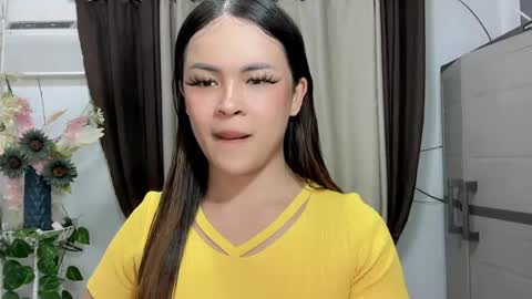 Hi Im LOVIE Please dont forget to follow and thumbs up me online show from June 24, 8:12 am