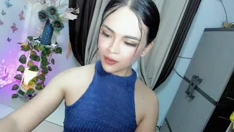 Hi Im LOVIE Please dont forget to follow and thumbs up me online show from July 10, 8:51 am