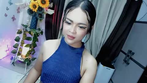 Hi Im LOVIE Please dont forget to follow and thumbs up me online show from August 3, 2:11 am