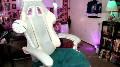 Wolfie online show from June 16, 10:43 pm