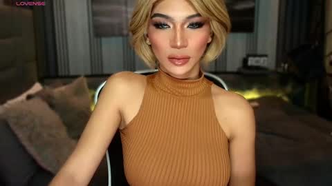 Julia online show from March 22, 6:40 am