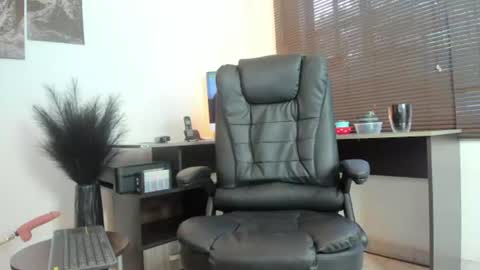 Danna online show from June 12, 10:53 pm