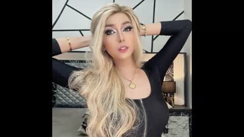 xsexysucker online show from July 3, 12:00 pm