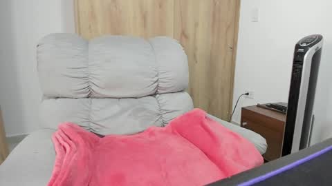 Hellen Sofia instagram hellen5546 online show from April 15, 7:58 pm