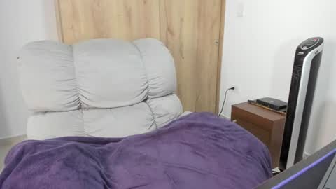 Hellen Sofia instagram hellen5546 online show from July 14, 1:06 pm