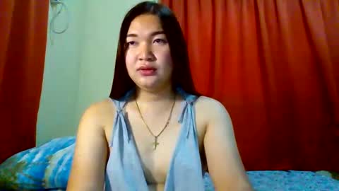HI IM PAULINE online show from January 17, 2:50 am