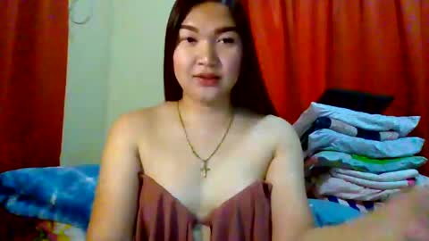 HI IM PAULINE online show from February 16, 2:43 am