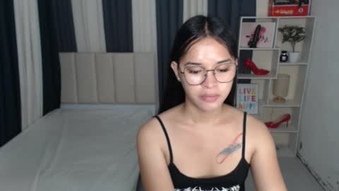 CHLOES ROOM online show from September 16, 12:21 pm