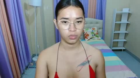 CHLOES ROOM online show from June 17, 9:10 am