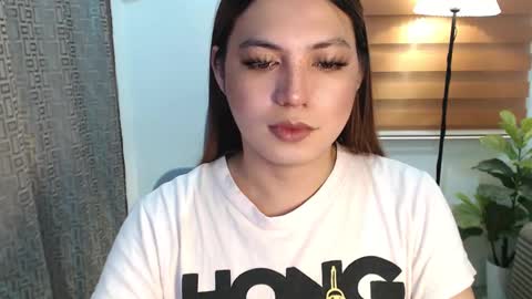 Snapshot of xxjulielovesyouxx chatting on January 27, 10:38 am July online show from January 27, 10:38 am