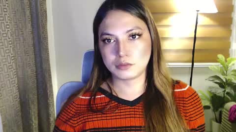 Snapshot of xxjulielovesyouxx chatting on January 31, 5:21 pm July online show from January 31, 5:21 pm