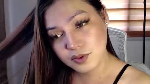 Snapshot of xxjulielovesyouxx chatting on March 11, 1:16 am July online show from March 11, 1:16 am