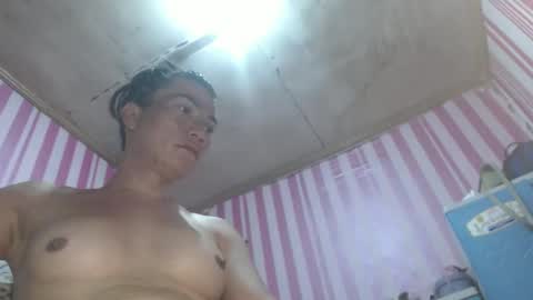 xxrowenatastycockforyouxx online show from June 7, 3:47 am